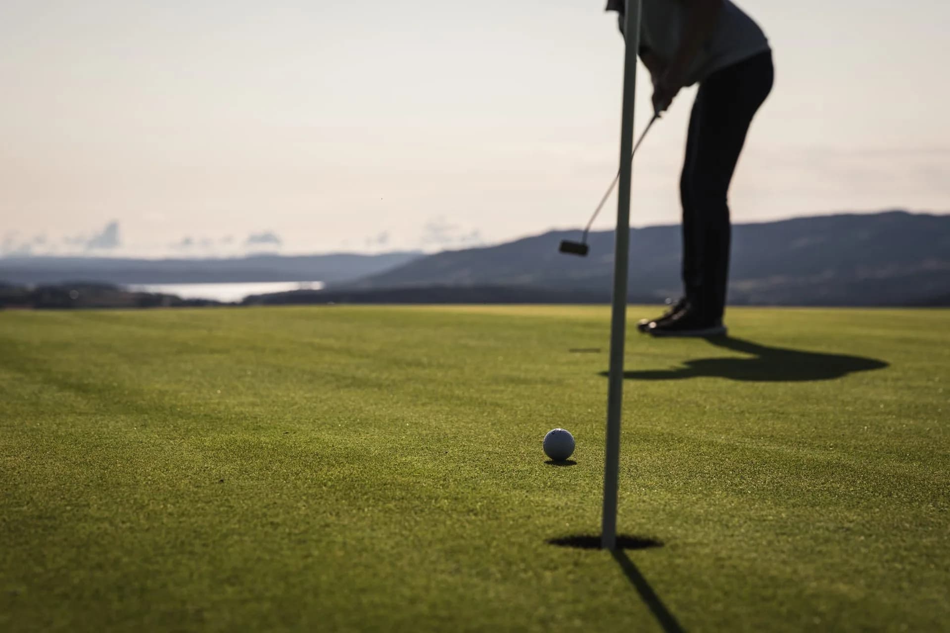 Gjøvik & Toten Golf Club with clubhouse and scenic nature surroundings at Sillongen in Toten