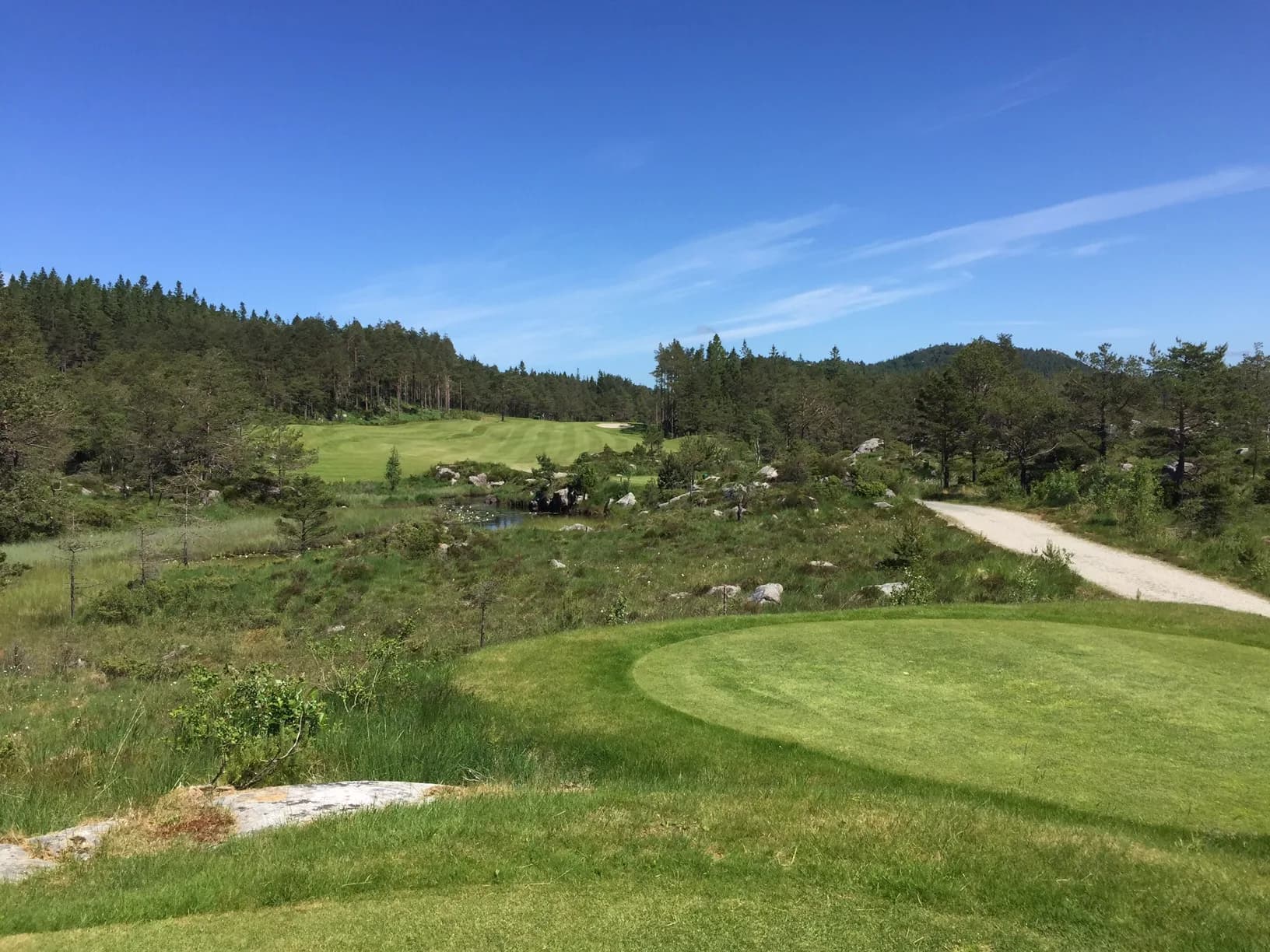 Hole 5 at Haugaland Golf Club with spectacular view over open heather landscape