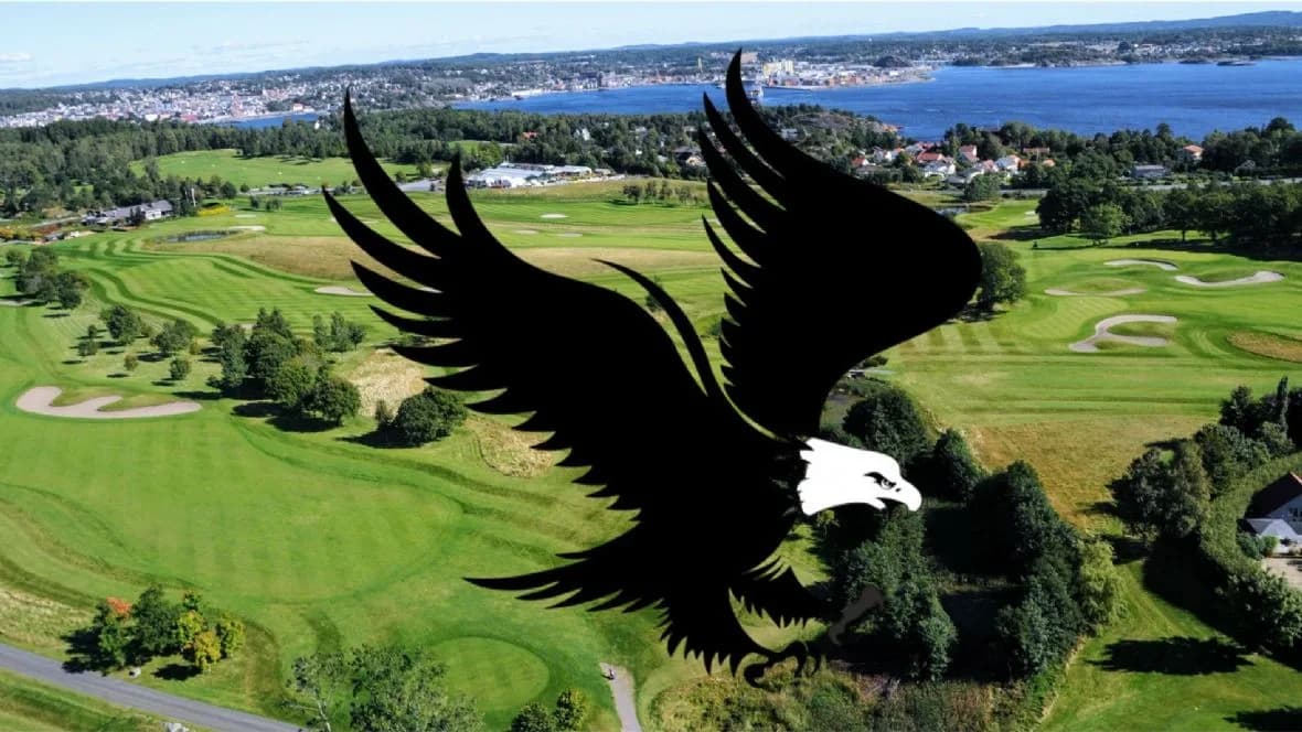 Aerial photo of the golf course at Larvik Golf Club with fairways, greens and scenic natural surroundings